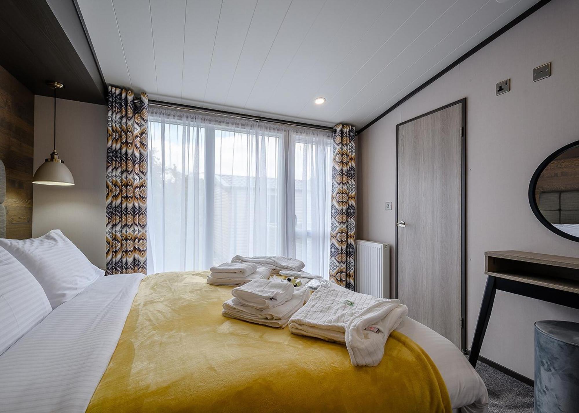 Green Meadows Country Park Hotel Harker Buitenkant foto