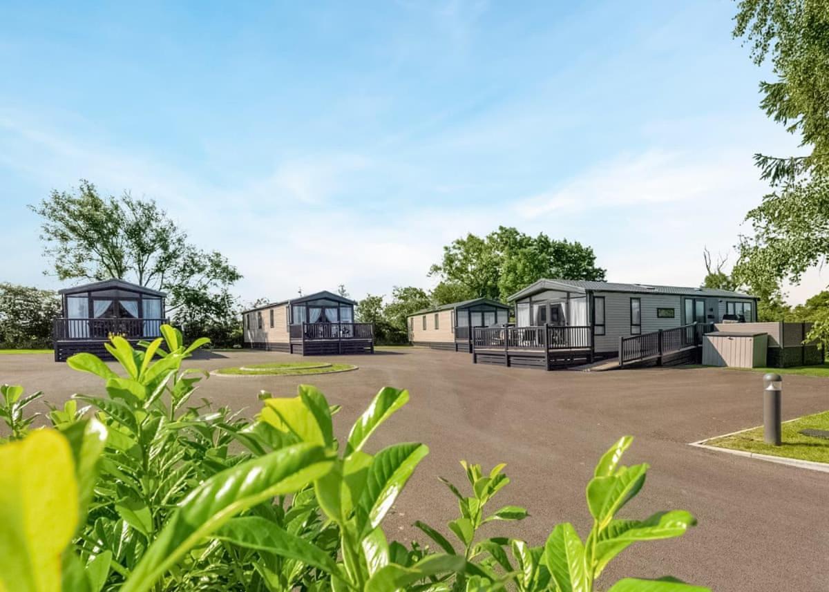 Green Meadows Country Park Hotel Harker Buitenkant foto